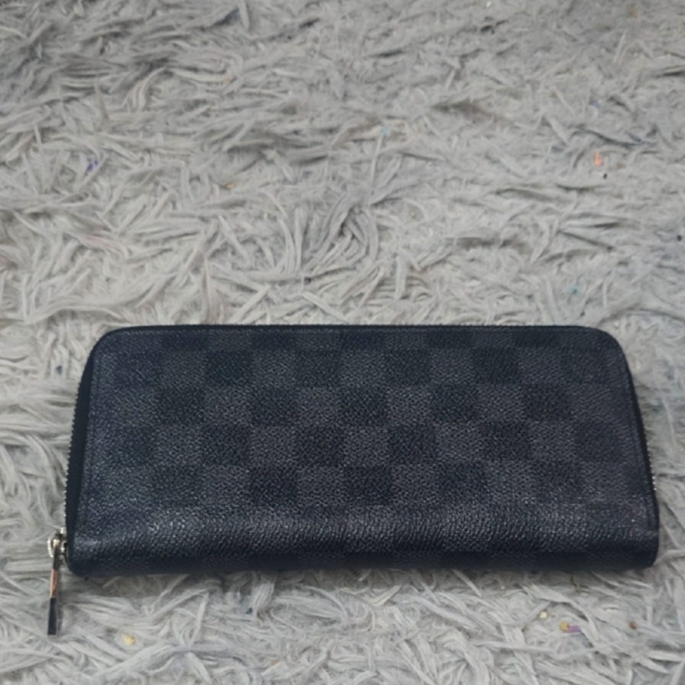 Louis Vuitton Damier Graphite Black/Gray Vertical Zip Long Wallet (EUC)COA🤍🖤🤍 - Picture 2 of 15